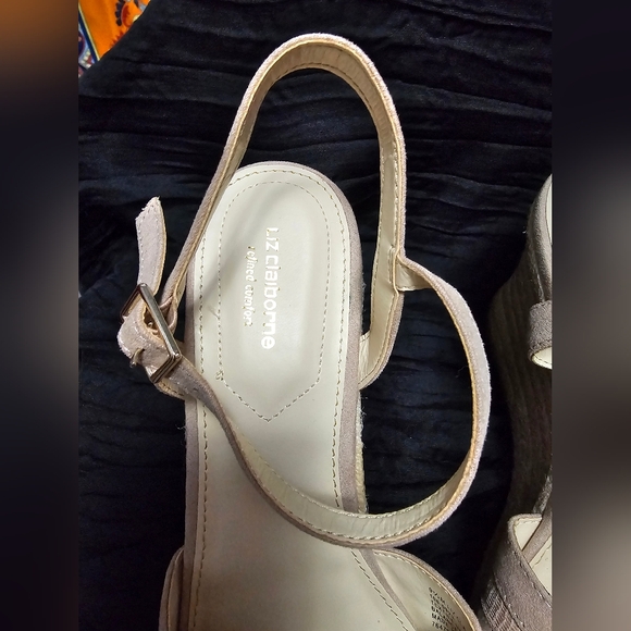 Womens Liz Claiborne wedge sandles size 9.5 - Picture 2 of 6